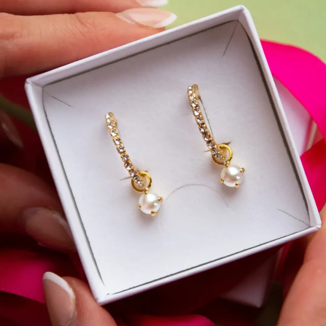 Caroline Svedbom Örhängen-Bella Loop Earrings/Pearl + Crystal