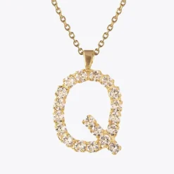 Caroline Svedbom Halsband-Letter Necklace Q/Crystal