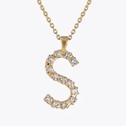 Caroline Svedbom Halsband-Letter Necklace S/Crystal