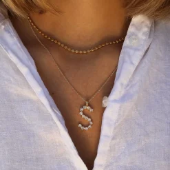 Caroline Svedbom Halsband-Letter Necklace S/Crystal