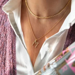 Caroline Svedbom Halsband-Mini Letter Necklace M/Crystal