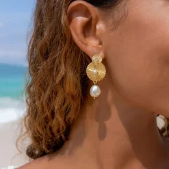 Caroline Svedbom Örhängen-Odessa Pearl Earrings