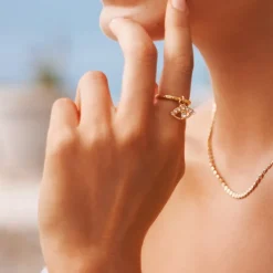 Caroline Svedbom Ringar-Petite Greek Eye Ring/Crystal